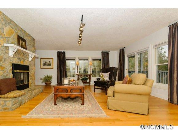 452 Fairview Forest Drive - Photo 4