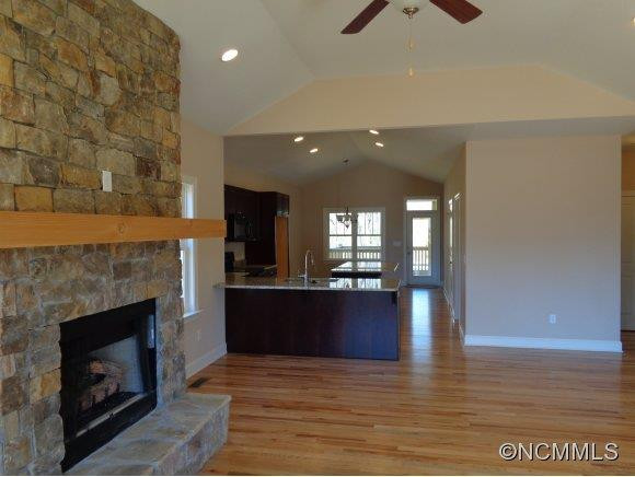 211 Fox Creek Drive - Photo 2