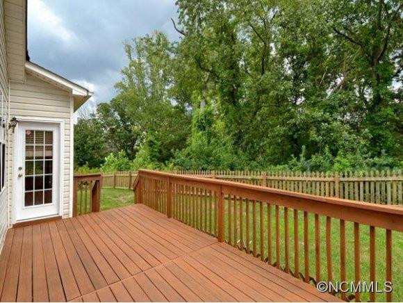 26 GROTON WAY - Photo 3