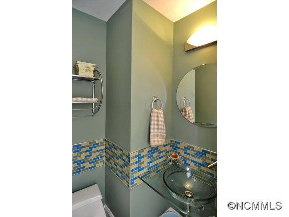 405 Windswept Drive, #305 - Photo 12