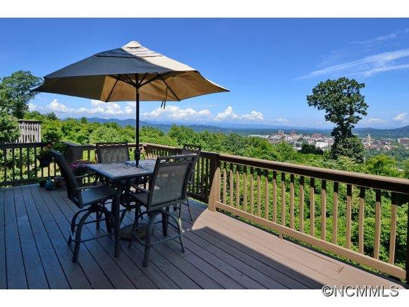 405 Windswept Drive, #305 - Photo 3
