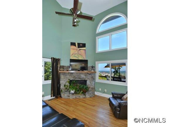 405 Windswept Drive, #305 - Photo 4