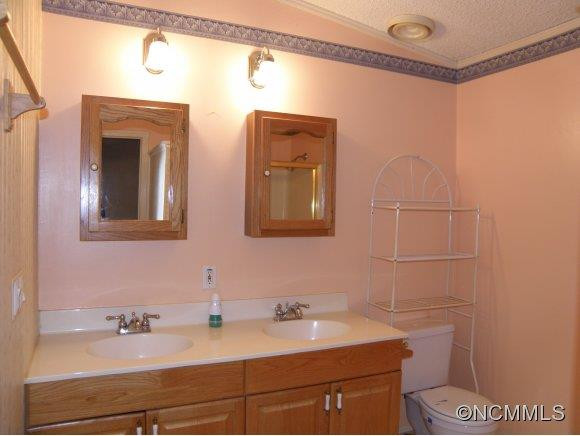 88 Hawkes Terrace - Photo 10