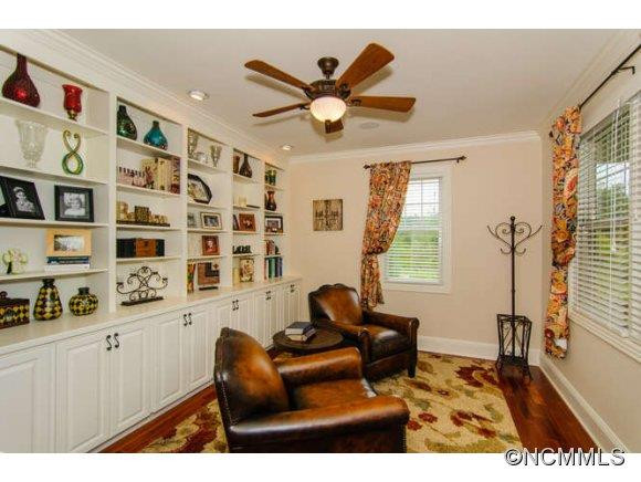 39 Sovereign Lane - Photo 3