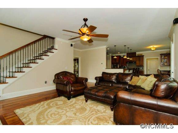 39 Sovereign Lane - Photo 4