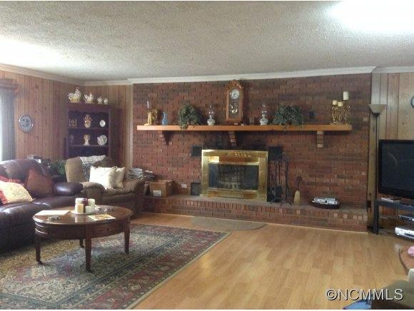 99 Mitchell Ave - Photo 2