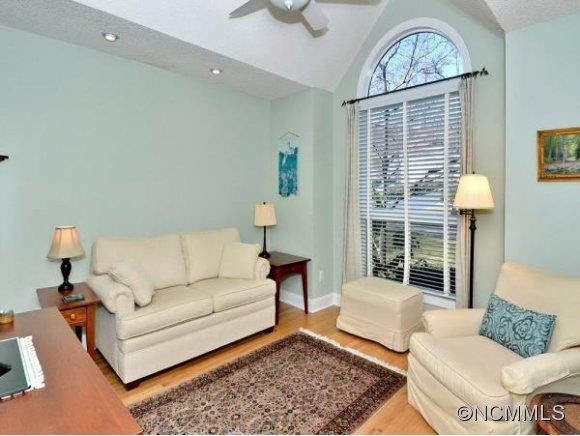 302 W. HIGH POINT LANE - Photo 10