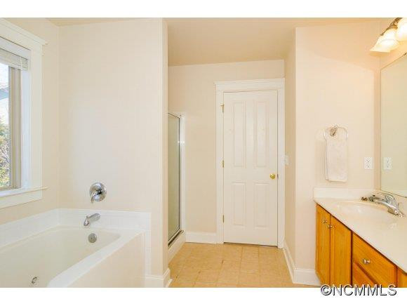 407 Mountain Wasp Drive - Photo 14