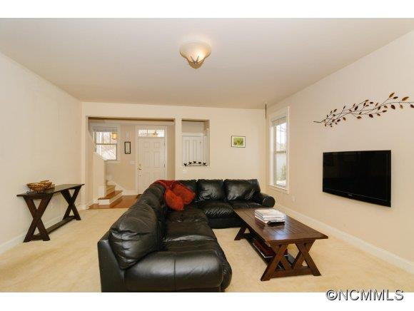 407 Mountain Wasp Drive - Photo 5