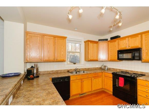 407 Mountain Wasp Drive - Photo 8