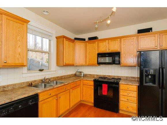 407 Mountain Wasp Drive - Photo 9