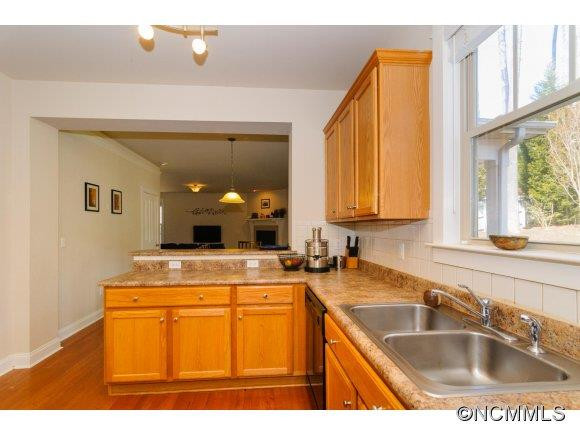 407 Mountain Wasp Drive - Photo 10