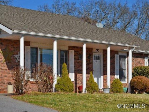 240 Kingswood Drive - Photo 2