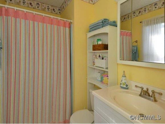 240 Kingswood Drive - Photo 11