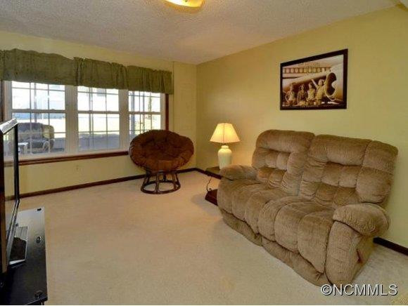 240 Kingswood Drive - Photo 13