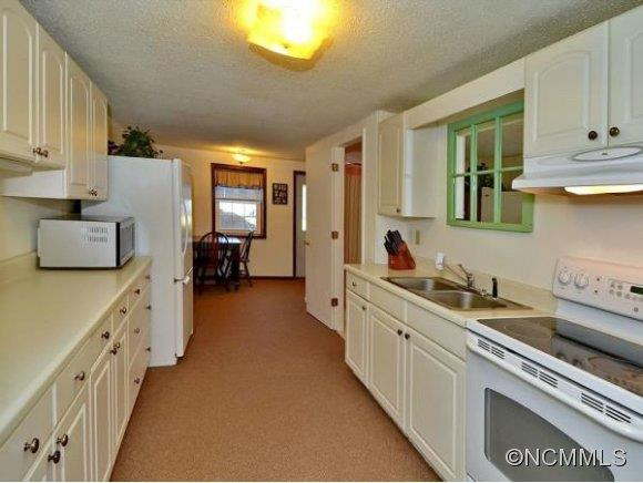 240 Kingswood Drive - Photo 14