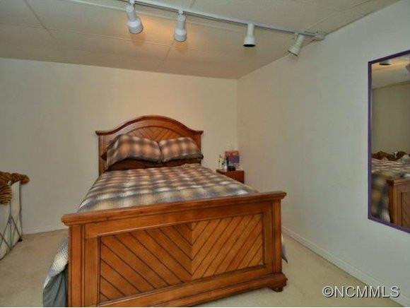 240 Kingswood Drive - Photo 17
