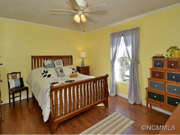 240 Kingswood Drive - Photo 8