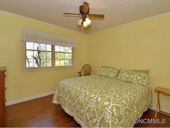 240 Kingswood Drive - Photo 10