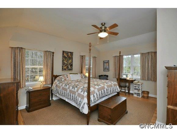 129 Midland Drive - Photo 13