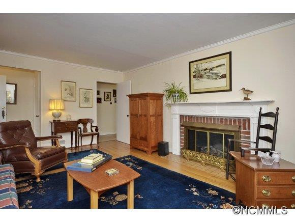 129 Midland Drive - Photo 3