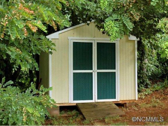 3 LAVENDER LN - Photo 16