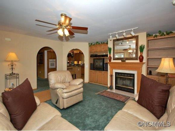 3 LAVENDER LN - Photo 3