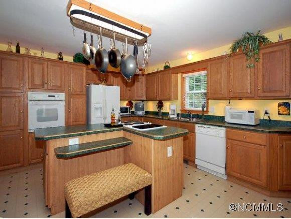 3 LAVENDER LN - Photo 4