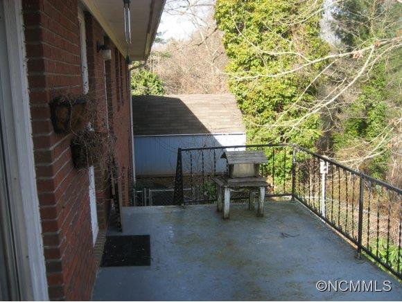 14 Mayfair Drive - Photo 11