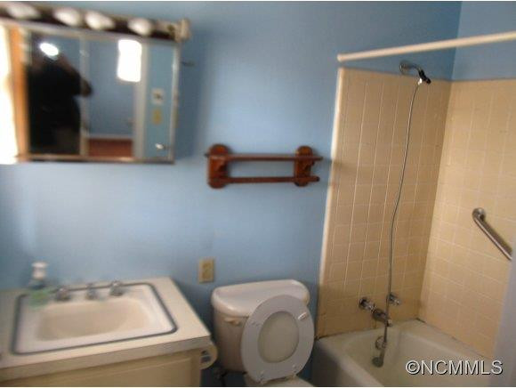 14 Mayfair Drive - Photo 6