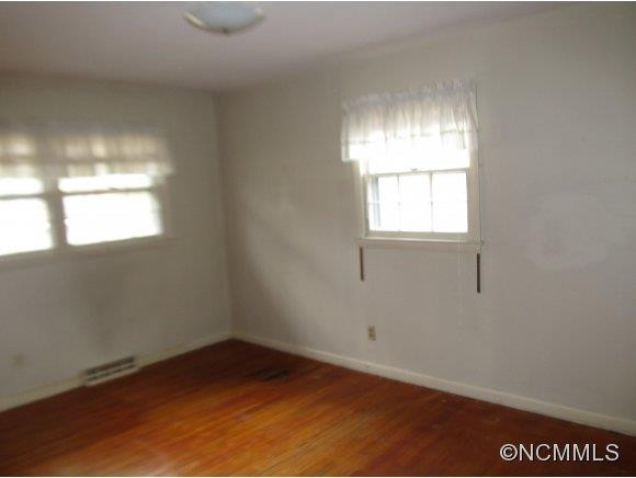 14 Mayfair Drive - Photo 8