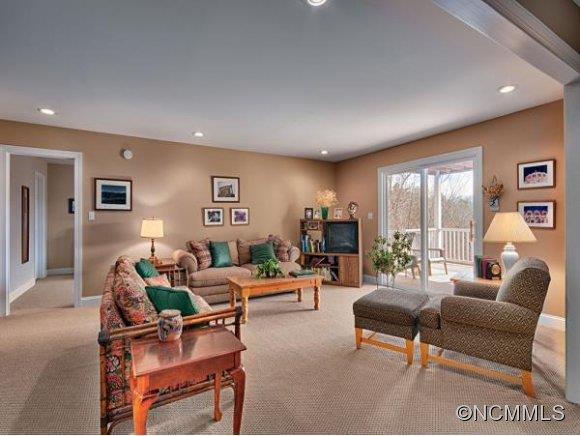 25 HIGH BLUFF DR. - Photo 17