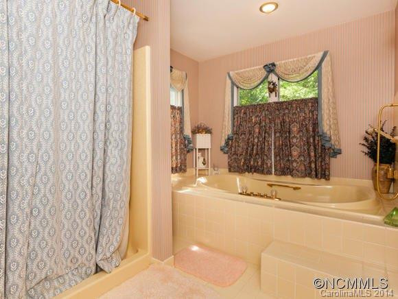 374 E Sondley Dr - Photo 11