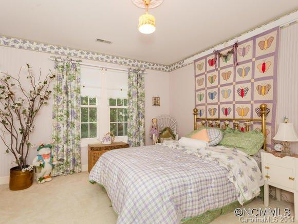 374 E Sondley Dr - Photo 14