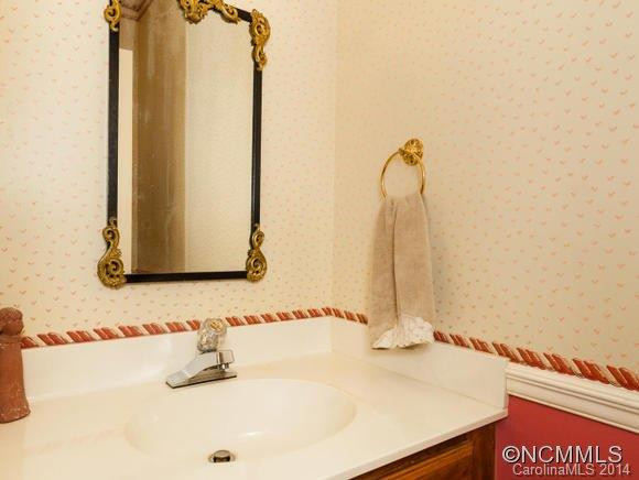 374 E Sondley Dr - Photo 19