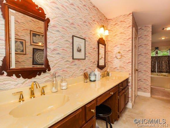 374 E Sondley Dr - Photo 10