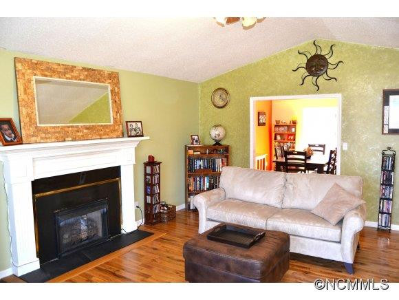 31 Fieldcrest Circle - Photo 3