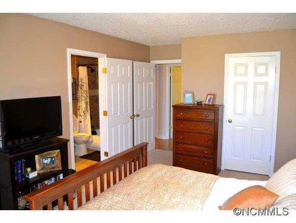 31 Fieldcrest Circle - Photo 8