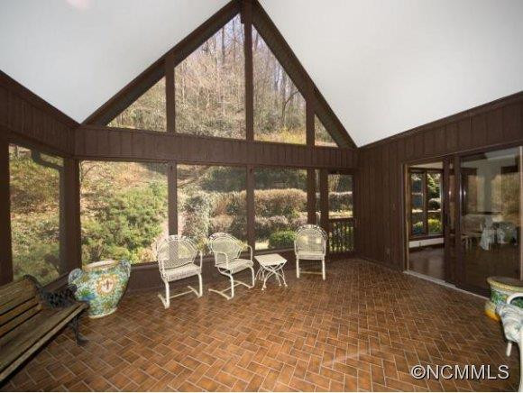 216 ESTATE DRIVE - Photo 12
