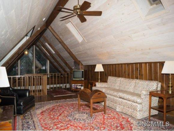 216 ESTATE DRIVE - Photo 21