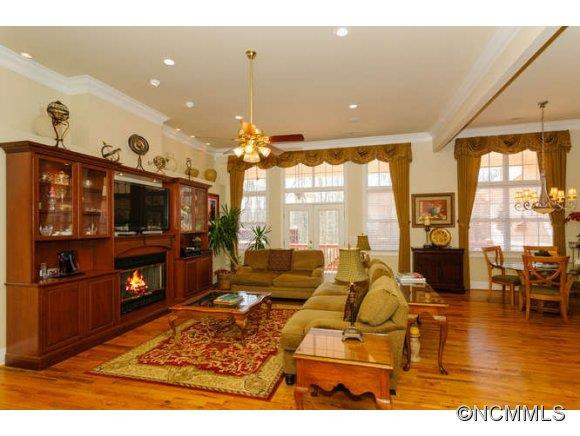 16 Bainbridge Court - Photo 2