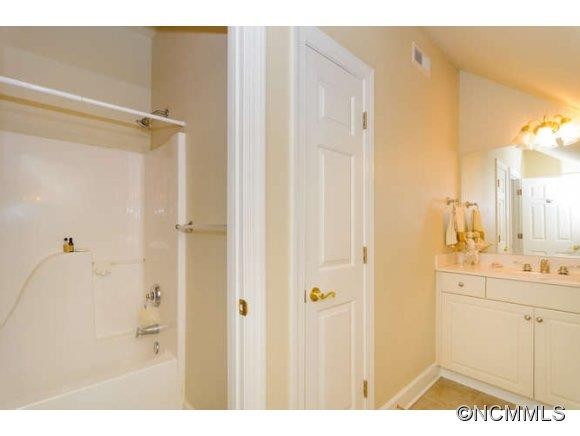 16 Bainbridge Court - Photo 17