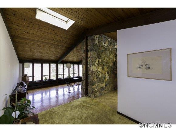 200 Thoroughbred Lane - Photo 12