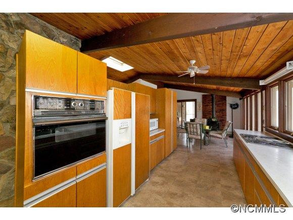 200 Thoroughbred Lane - Photo 16