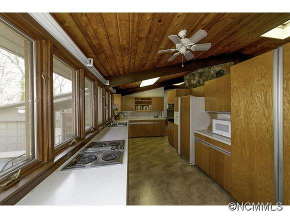200 Thoroughbred Lane - Photo 17