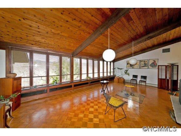200 Thoroughbred Lane - Photo 6