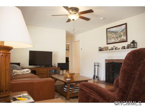 186 Aurora Drive - Photo 6