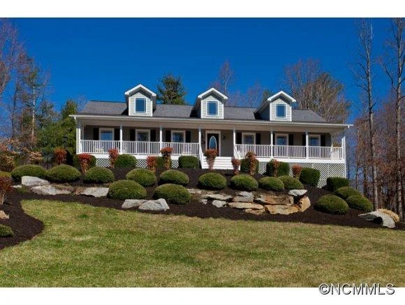 98 Spicebush Court
