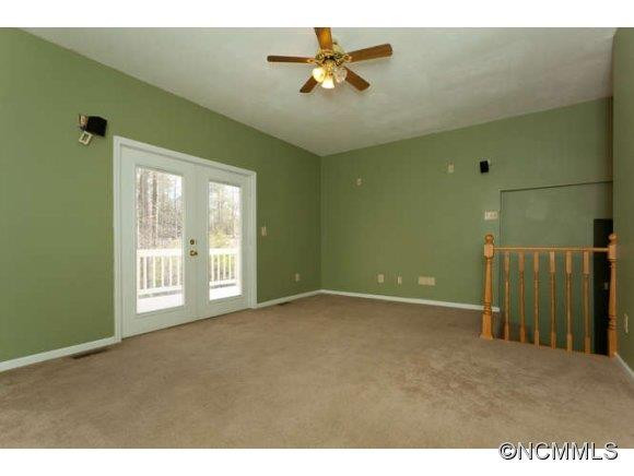 39 LITTLE HUNGRY CREEK LANE - Photo 11