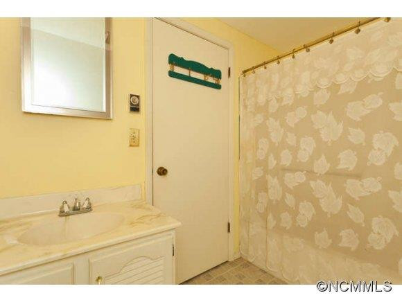39 LITTLE HUNGRY CREEK LANE - Photo 12